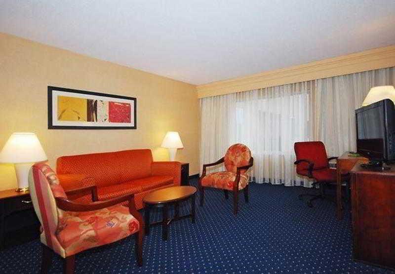 Courtyard Boston Raynham Hotell Rom bilde