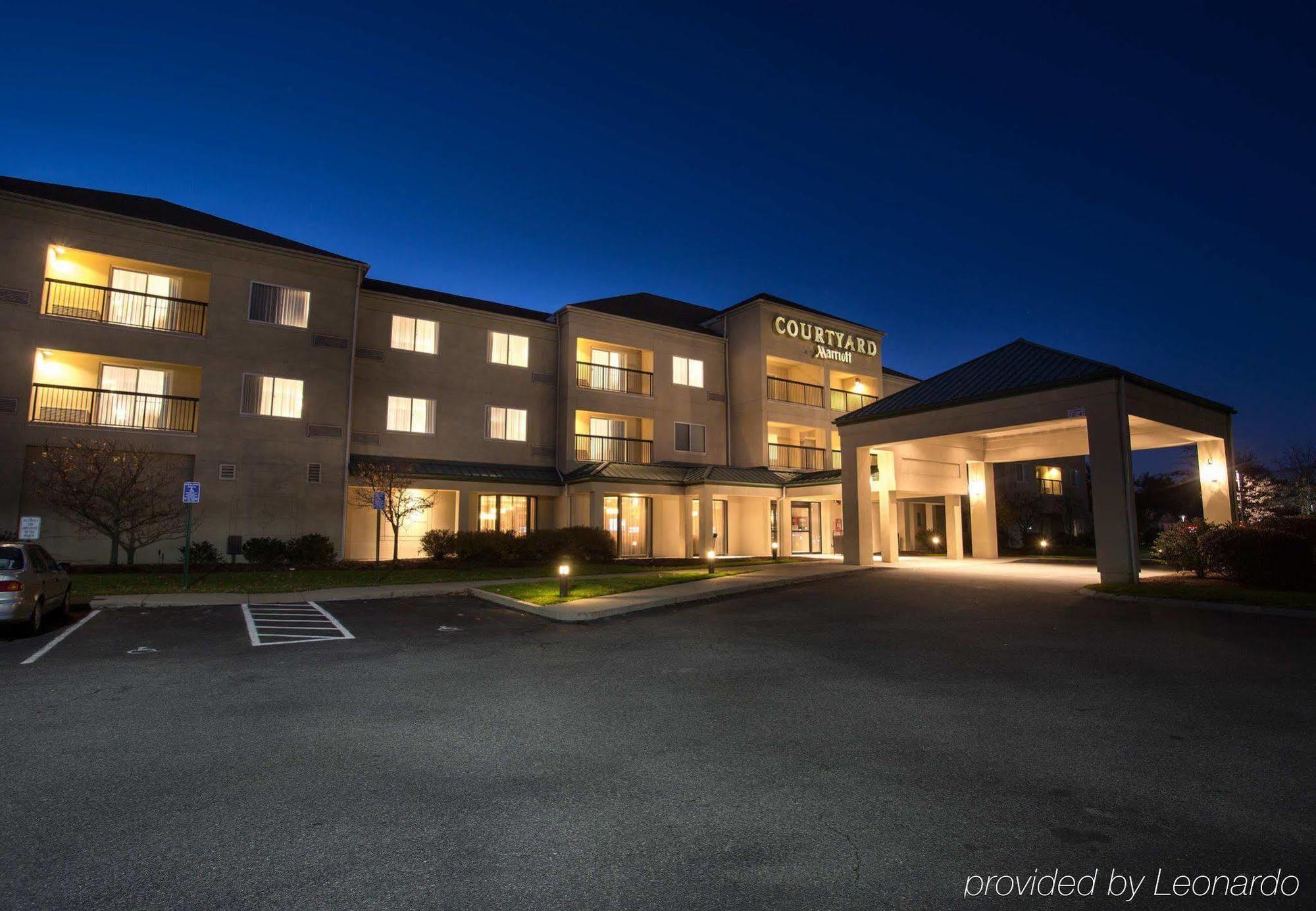 Courtyard Boston Raynham Hotell Eksteriør bilde