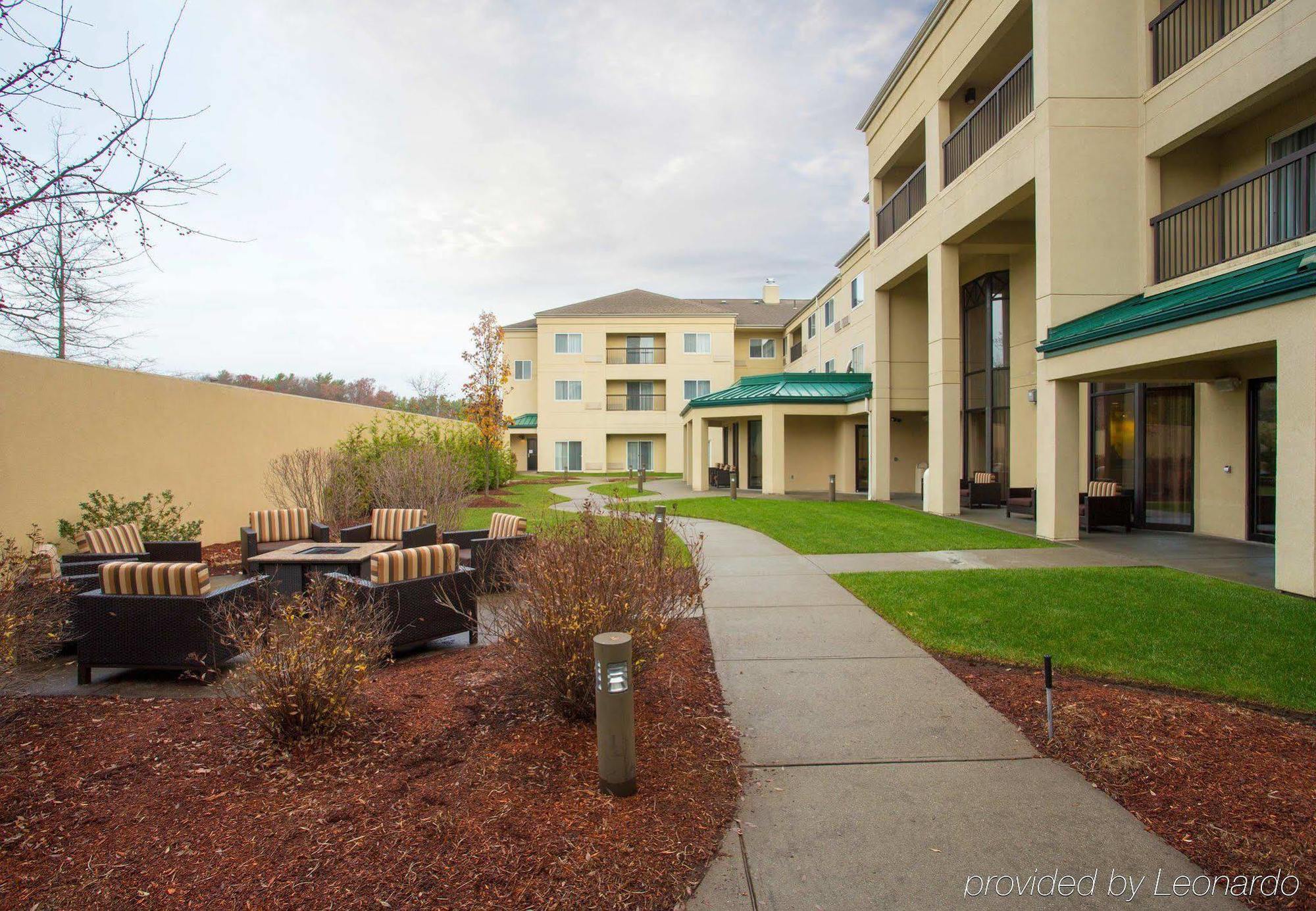 Courtyard Boston Raynham Hotell Eksteriør bilde