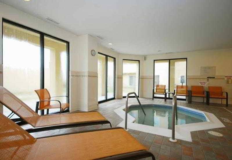 Courtyard Boston Raynham Hotell Eksteriør bilde